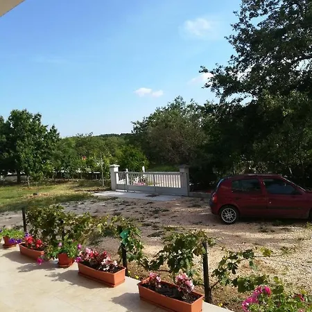 Apartmán With A Parking Space Poljica, Zadar - 13289 *