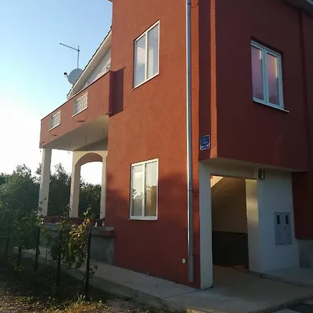 With A Parking Space Poljica, Zadar - 13289 * ורסי